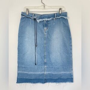 Vintage Y2K women’s Paris Blues Pencil Distressed Split V Back Size 7 (medium)